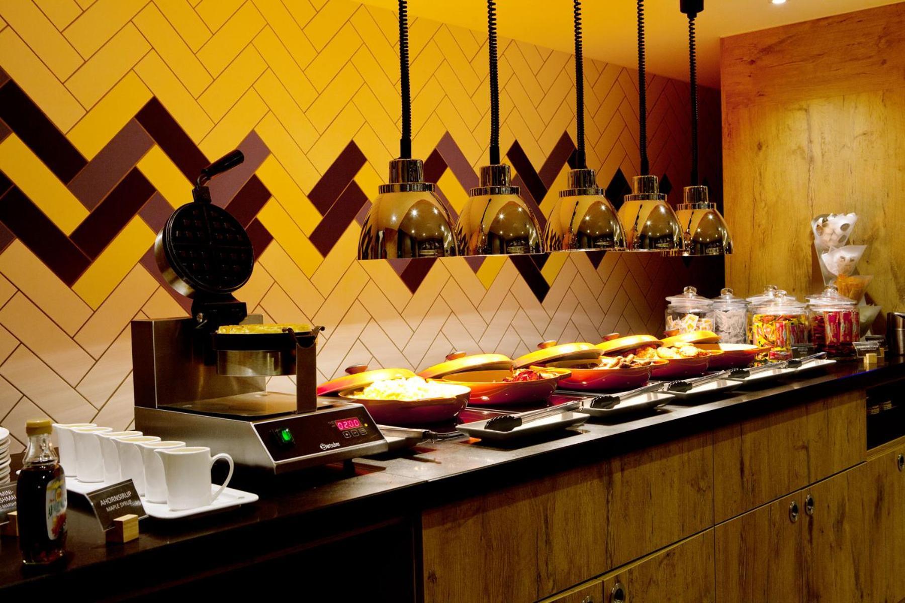 Hampton By Hilton Aachen Tivoli Hotel Екстериор снимка