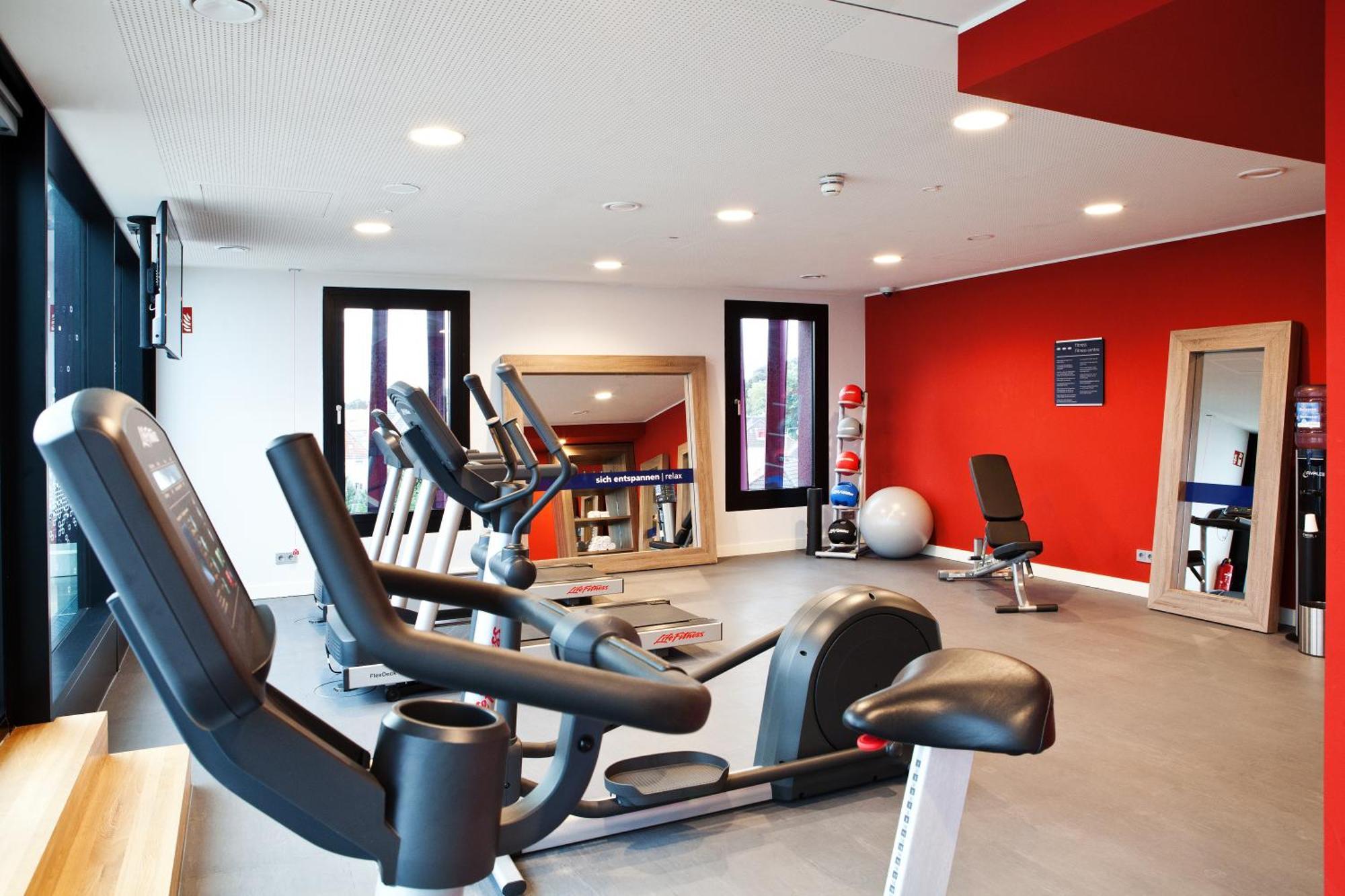 Hampton By Hilton Aachen Tivoli Hotel Екстериор снимка
