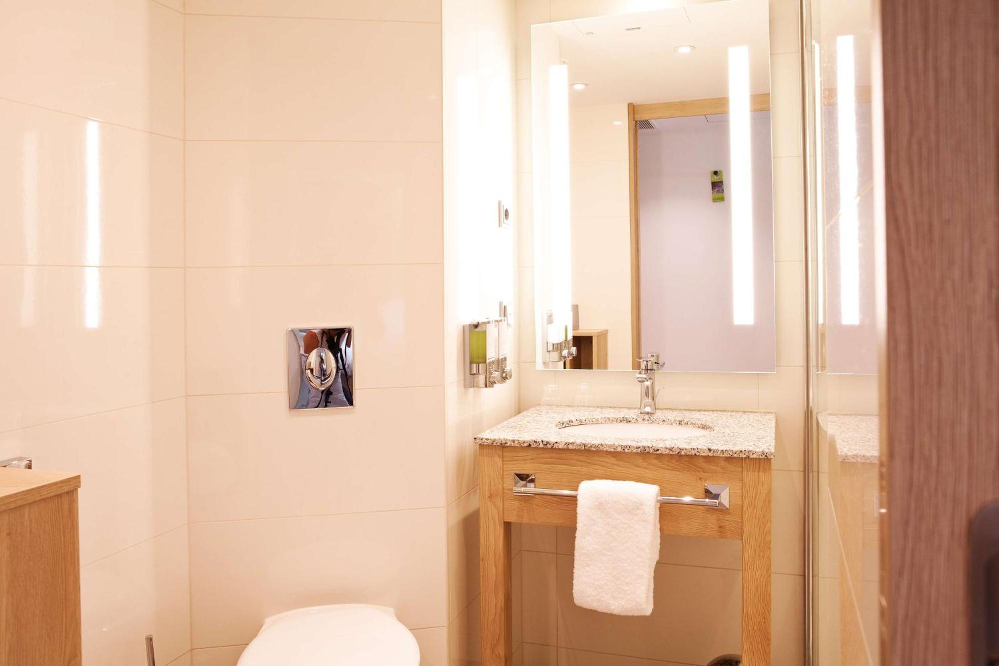 Hampton By Hilton Aachen Tivoli Hotel Екстериор снимка