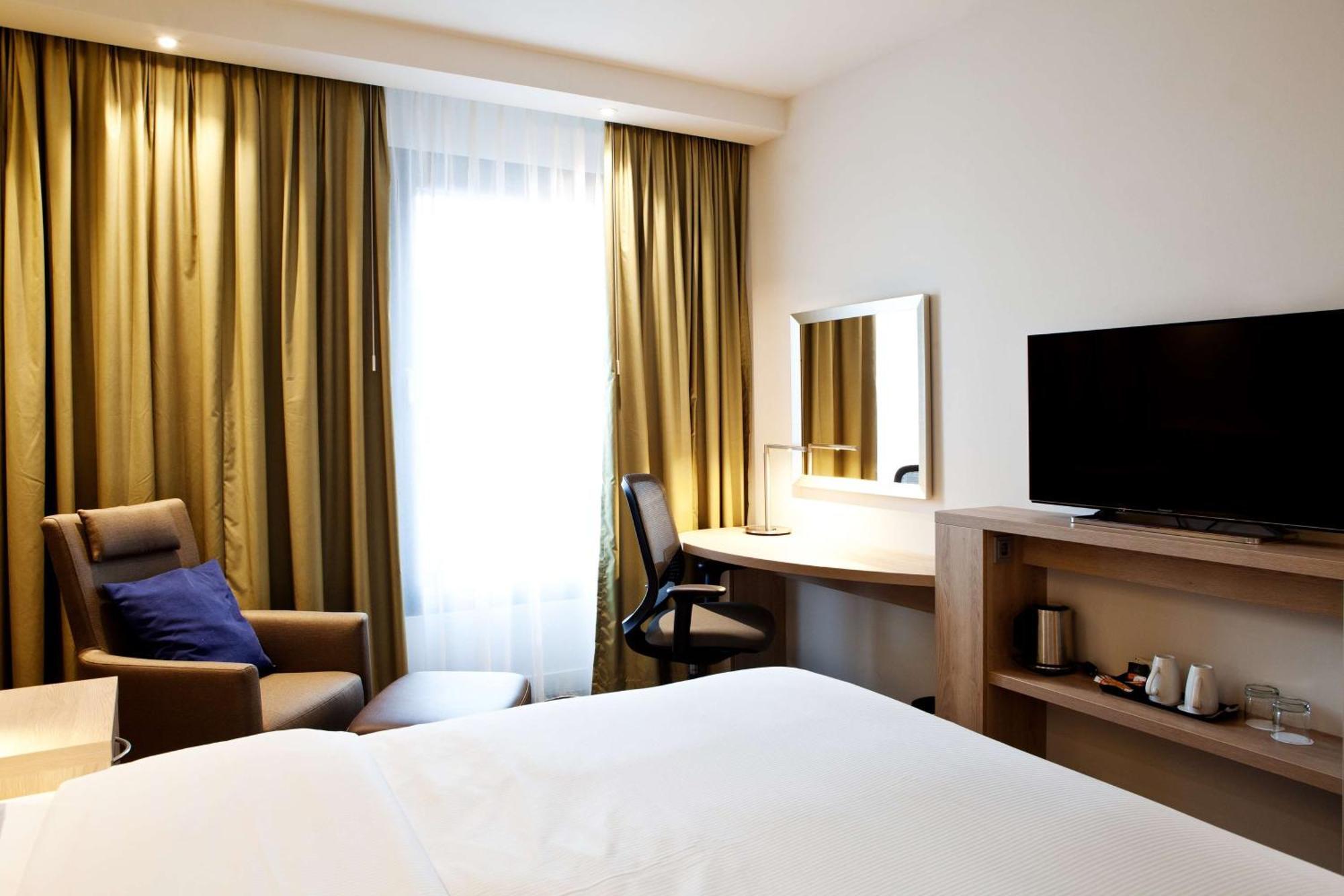 Hampton By Hilton Aachen Tivoli Hotel Екстериор снимка