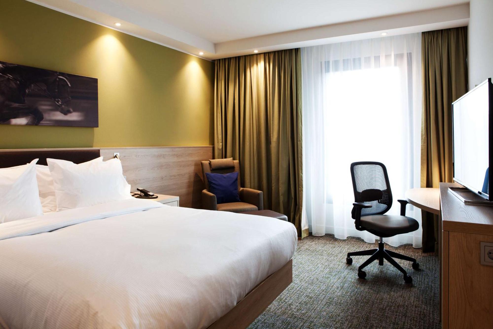 Hampton By Hilton Aachen Tivoli Hotel Екстериор снимка