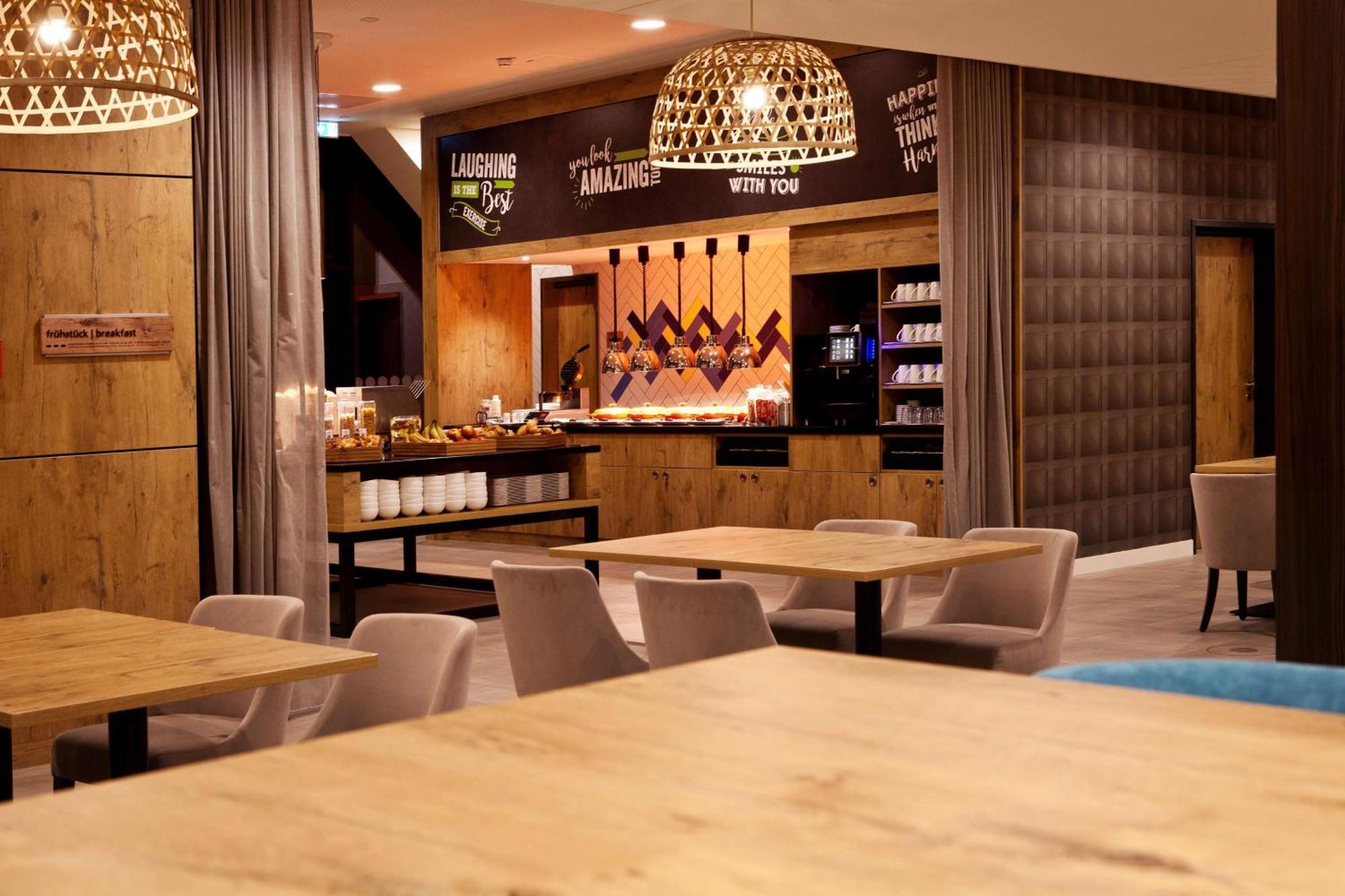 Hampton By Hilton Aachen Tivoli Hotel Екстериор снимка